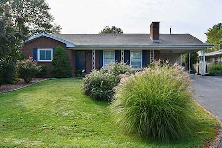 7004 Dartmoor Dr Louisville, KY 40222
