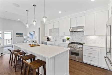 7 Clubhouse Lane #7 Hopkinton, MA 01748