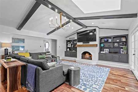 13832 Far Hills Lane Dallas, TX 75240