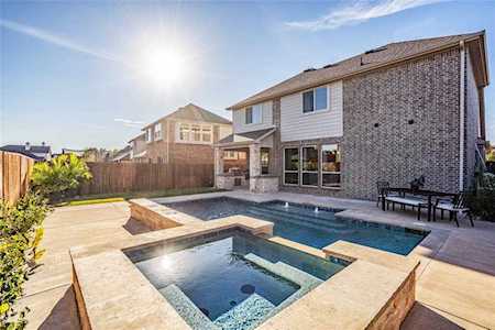 9505 Meadowpark Drive Denton, TX 76226