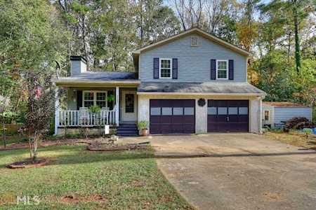 2395 Azalea Dr Loganville, GA 30052
