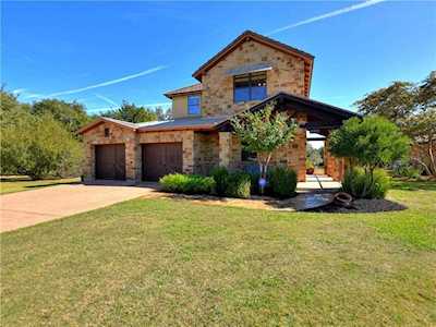 6913 Trimaran CV Jonestown, TX 78645