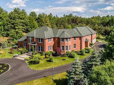 34 Rock Brook Way Boxford, MA 01921