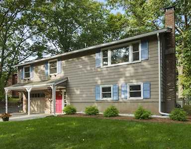 3 Olde Surrey Dr Acton, MA 01720