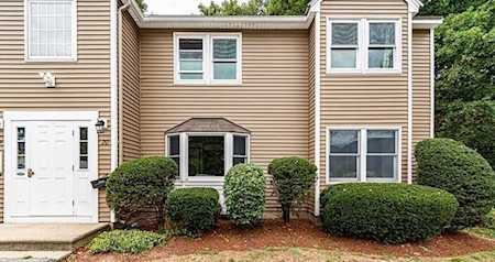 306 Aiken Ave #18 Lowell, MA 01850