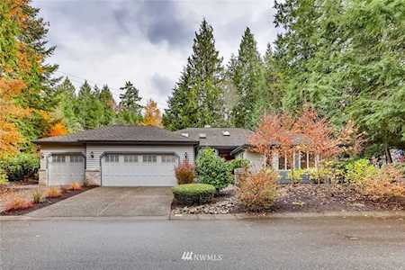 21832 NE 30th Place Sammamish, WA 98074