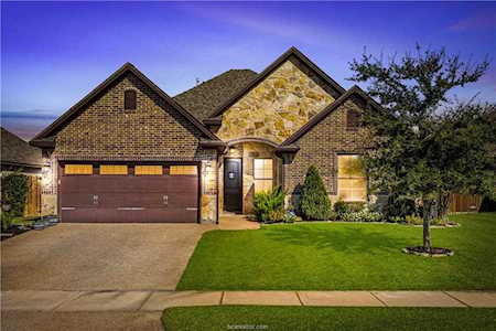 15629 Shady Brook Ln College Station, TX 77845-1107