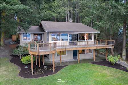 S Camano Dr Camano Island, WA 98282