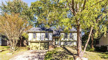 10500 Worthington Hills Manor Roswell, GA 30076