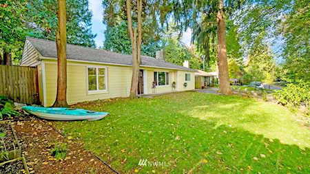 16721 41st Ave NE Lake Forest Park, WA 98155