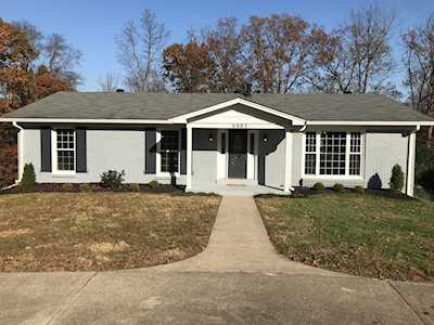 9003 Lakeridge Dr Louisville, KY 40272