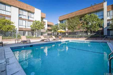 750 S Spaulding Avenue #107 Los Angeles, CA 90036