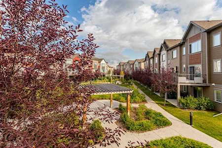 213 Copperpond Villas SE Calgary, AB T2Z 5B9