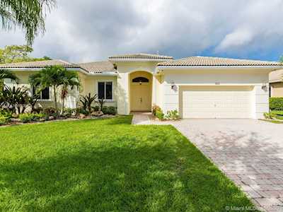 6093 SW 191st Ave Pembroke Pines, FL 33332