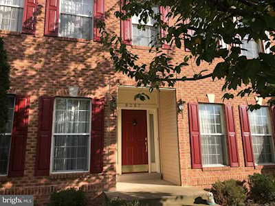 8257 Tenbrook Dr Gainesville, VA 20155