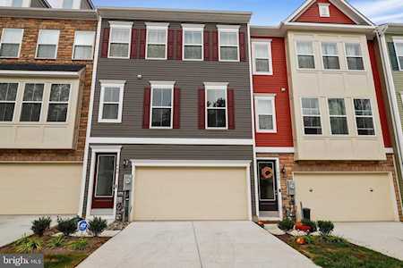 1460 Honeylocust Dr Gambrills, MD 21054