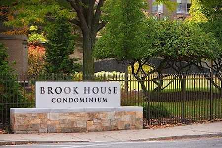 33 Pond Ave #420 Brookline, MA 02445