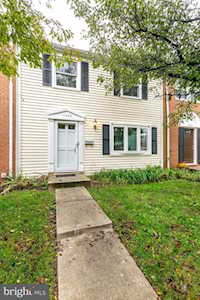 1728 Gaffney Ct Crofton, MD 21114