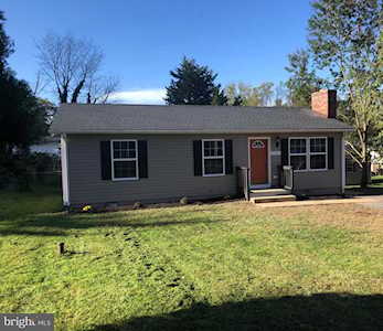 26305 Riverview Dr Hollywood, MD 20636
