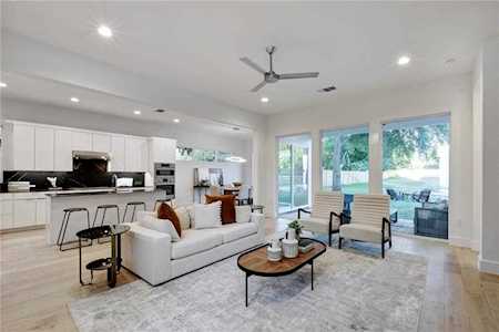 6907 La Salle DR Austin, TX 78723