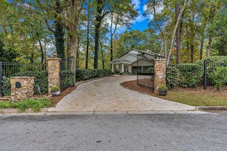 305 River Knoll Dr Sandy Springs, GA 30328