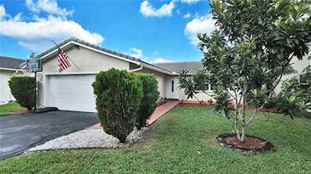 8877 NW 21st Court Coral Springs, FL 33071