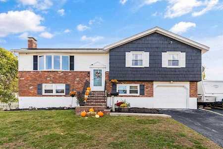 3 Gables Circle Salem, MA 01970