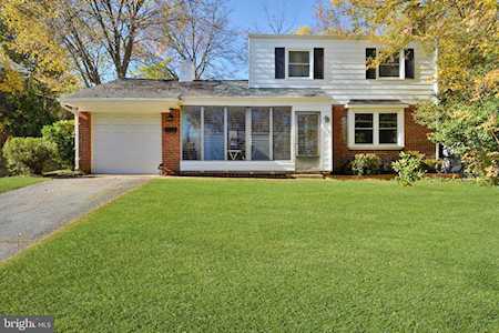 5702 84th Ave New Carrollton, MD 20784