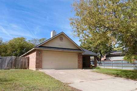 3439 Bewley Street Haltom City, TX 76117