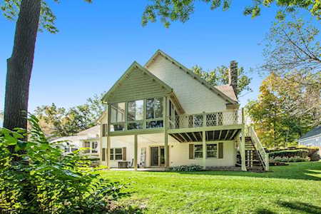 8336 Wallinwood Springs Dr #24 Jenison, MI 49428