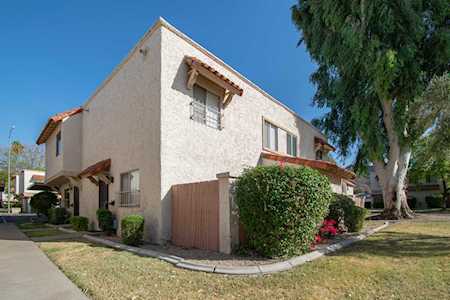 1226 E Lawrence Lane Phoenix, AZ 85020