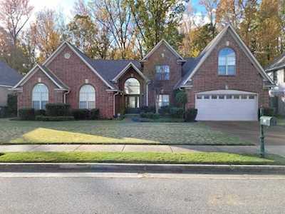 227 Walnut Gardens Dr Cordova, TN 38018