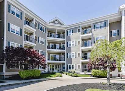 989 East St #204 Dedham, MA 02026