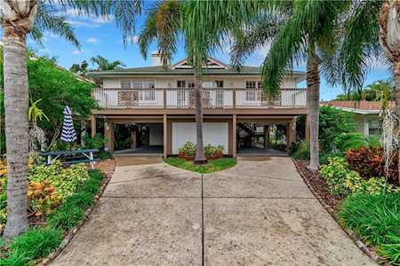 17714 1st St E Redington Shores, FL 33708