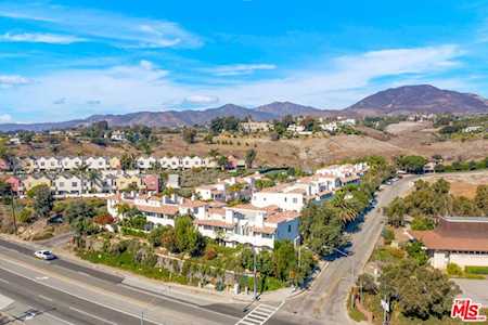 6435 Zumirez Drive #14 Malibu, CA 90265