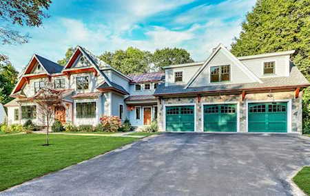 19 Sawyer Rd Wellesley, MA 02481