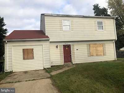 9812 Ambler Ln Upper Marlboro, MD 20774