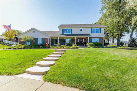 150 Bogey Estates Dr St Charles, MO 63303
