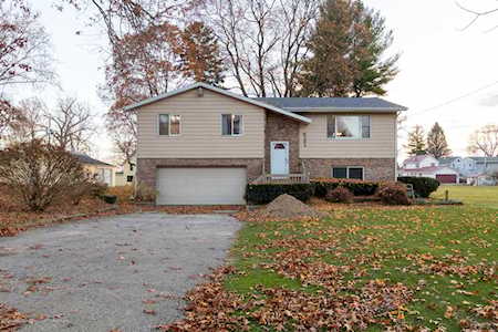 6384 W Lake Dr Haslett, MI 48840