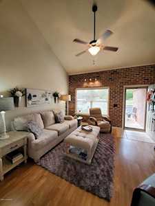 10103 Spruce Grove Dr Louisville, KY 40299