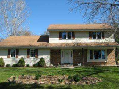W1970 Camelot Trace Brooklyn, WI 54941
