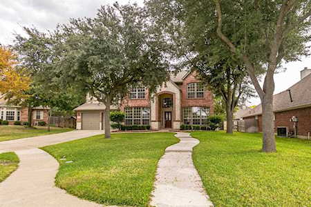 7 Lake Glen Court Mansfield, TX 76063