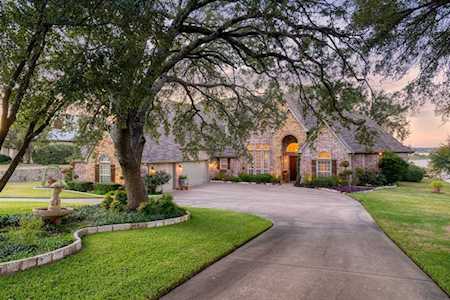 5932 Henslee Court Granbury, TX 76049