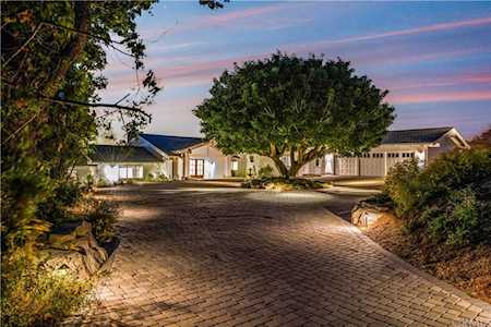 27 Buggy Whip Drive Rolling Hills, CA 90274