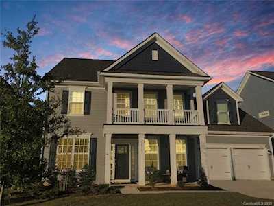 1016 Claires Creek Ln Davidson, NC 28036