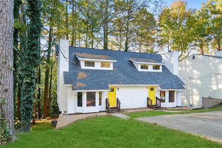 2166 Wells Dr SE Smyrna, GA 30080
