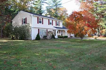 43 Old Powder House Road Lakeville, MA 02347