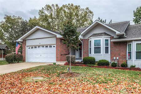 189 Southern Oaks Dr St Charles, MO 63303