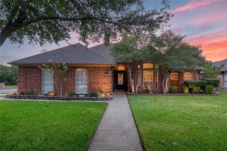 7101 Jeffrey Street North Richland Hills, TX 76182
