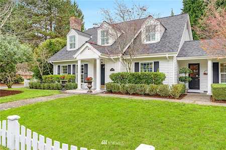 2919 131st Place NE Bellevue, WA 98005